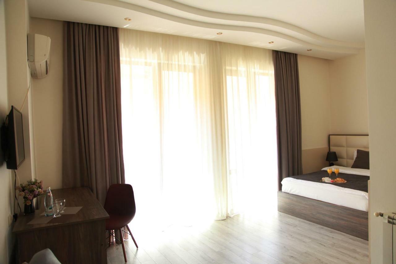 Rio Otel Tiflis Dış mekan fotoğraf